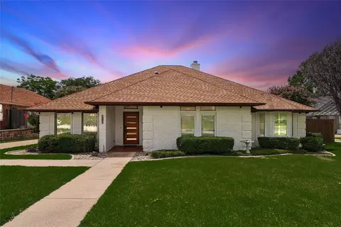 7333 Red Oak St, North Richland Hills, TX 76182