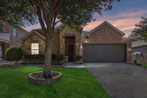 1628 Falconet Ct, Carrollton, TX 75010