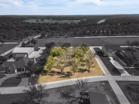 9002 King Air Dr, Granbury, TX 76049