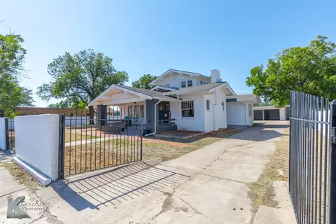 48 N Central Ave, Hamlin, TX 79520