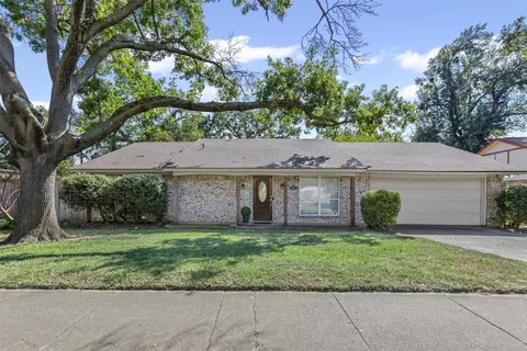 604 E Mitchell St, Arlington, TX 76010