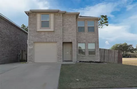 777 River Hill Ln, Fort Worth, TX 76114