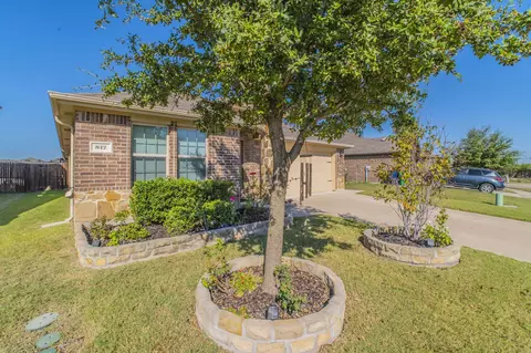 817 Horton St, Fate, TX 75189