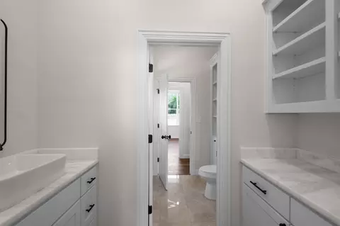 Entry Way - 109 Post Oak Cv, Sunset, TX 76270 photo 2 of 3