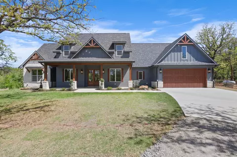 Exterior - 109 Post Oak Cv, Sunset, TX 76270 photo 2 of 4