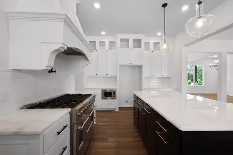 Kitchen - 109 Post Oak Cv, Sunset, TX 76270 photo 5 of 6