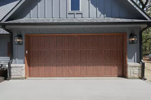 Exterior - 109 Post Oak Cv, Sunset, TX 76270 photo 4 of 4