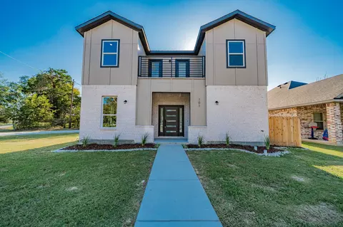 101 Burnett St, Terrell, TX 75160