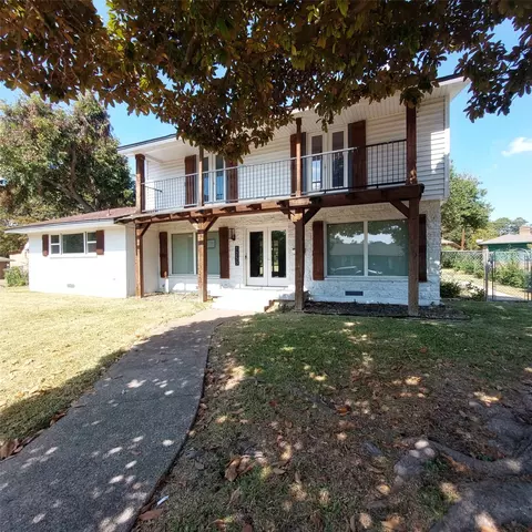 1253 Willow Glen Dr, Dallas, TX 75232
