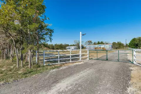 4746 County Road 1040, Rice, TX 75155