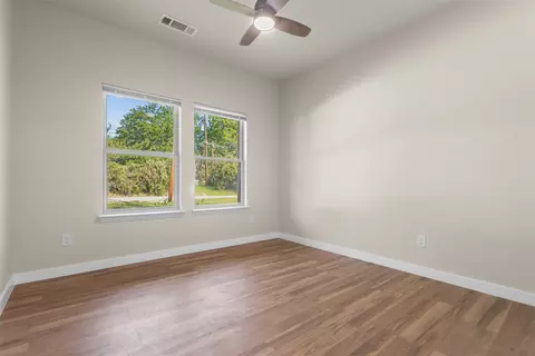 Bedroom - 1011 Maloma Ct, Tool, TX 75143 photo 1 of 2