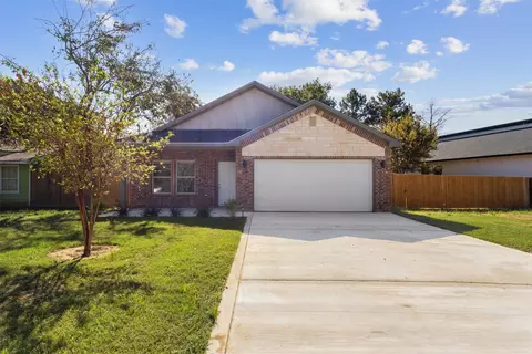 1011 Maloma Ct, Tool, TX 75143