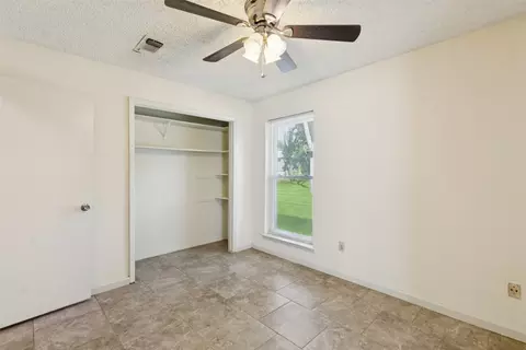 Bedroom - 904 Rusk Dr, Euless, TX 76039 photo 5 of 9