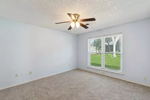 Bedroom - 904 Rusk Dr, Euless, TX 76039 photo 1 of 9