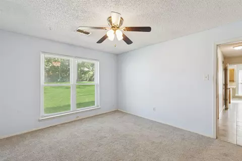 Bedroom - 904 Rusk Dr, Euless, TX 76039 photo 4 of 9