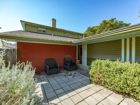 3917 W 5th St, Fort Worth, TX 76107