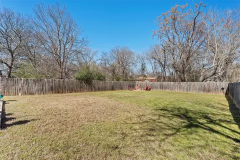 Exterior - 1206 Spring St, Waco, TX 76704 photo 4 of 6