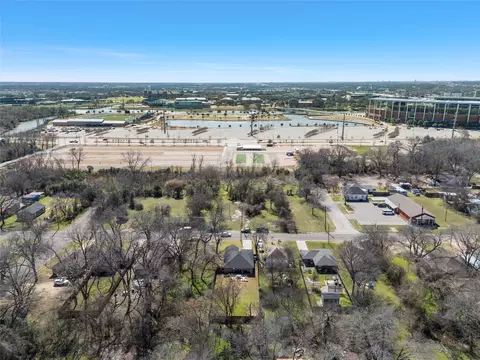 View/Area - 1206 Spring St, Waco, TX 76704 photo 4 of 7