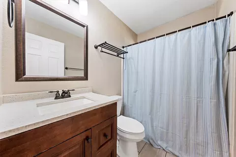 Bath - 1206 Spring St, Waco, TX 76704 photo 1 of 2