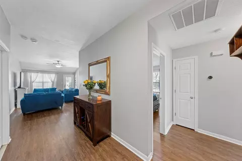 Entry Way - 1206 Spring St, Waco, TX 76704 photo 2 of 2