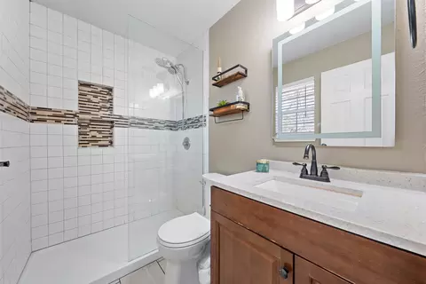 Bath - 1206 Spring St, Waco, TX 76704 photo 2 of 2
