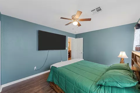 Bedroom - 1206 Spring St, Waco, TX 76704 photo 4 of 4