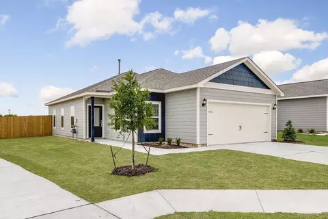 8205 White Wolf Trl, Ponder, TX 76259