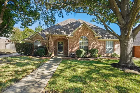 7716 Bridlewood Ct, North Richland Hills, TX 76182