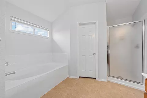 Bath - 10120 Salem Way, Waco, TX 76708 photo 3 of 4