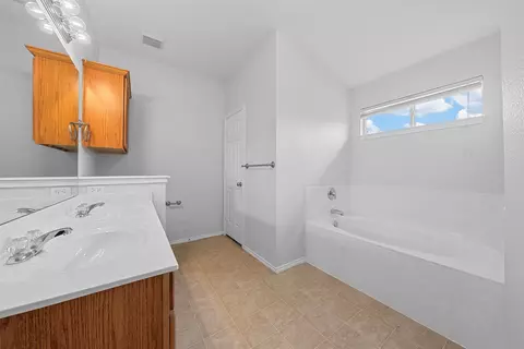 Bath - 10120 Salem Way, Waco, TX 76708 photo 4 of 4