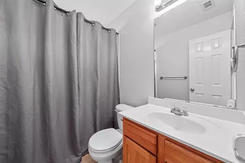 Bath - 10120 Salem Way, Waco, TX 76708 photo 1 of 4