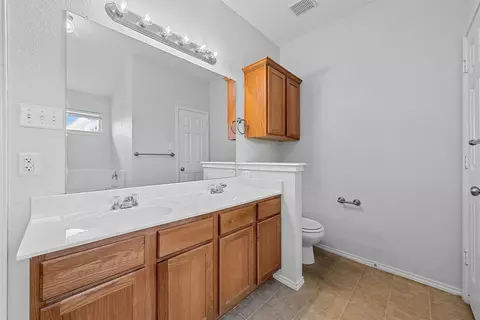 Bath - 10120 Salem Way, Waco, TX 76708 photo 2 of 4
