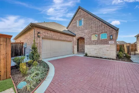 4703 Boyds Branch Dr, Arlington, TX 76005