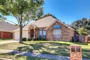 1411 Parkside Dr, Mansfield, TX 76063