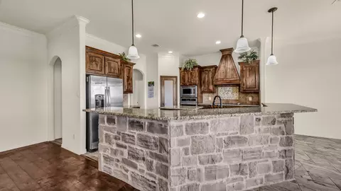 Kitchen - 136 Spring Meadow Dr, Springtown, TX 76082 photo 6 of 7