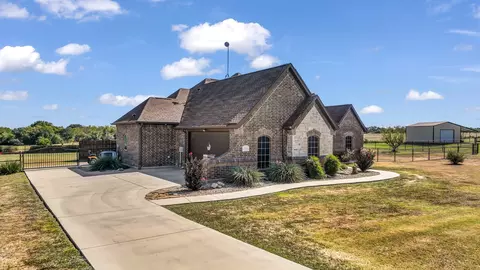 Exterior - 136 Spring Meadow Dr, Springtown, TX 76082 photo 3 of 3