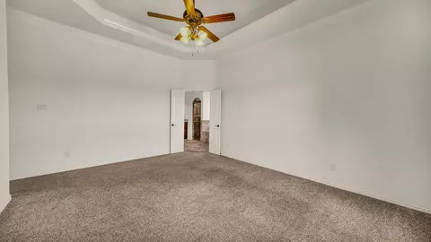 Bedroom - 136 Spring Meadow Dr, Springtown, TX 76082 photo 2 of 10