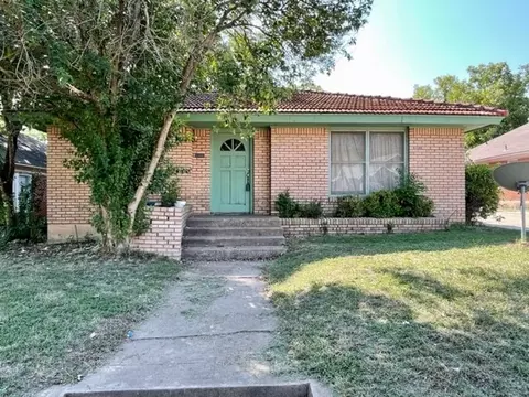 2304 Herring Ave, Waco, TX 76708 photo 1