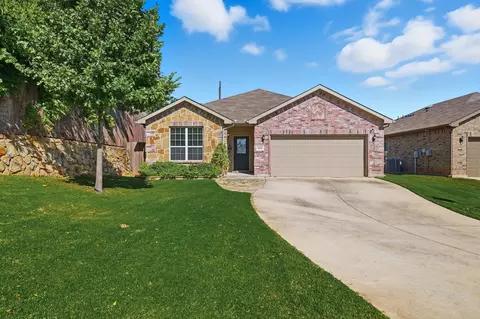 5201 Sea Cove Ln, Denton, TX 76208