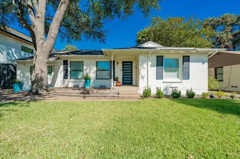 532 Bondstone Dr, Dallas, TX 75218
