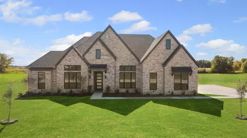 153 Lila Lake Dr, Waxahachie, TX 75165