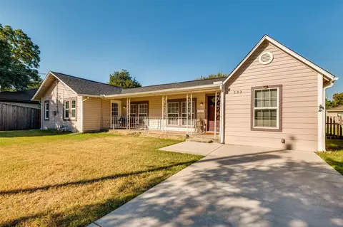 703 S Delaware St, Irving, TX 75060