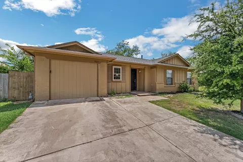 5921 Sea Breeze Ln, Fort Worth, TX 76135
