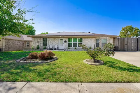 4133 Sherwood Dr, Mesquite, TX 75150