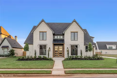 638 Caledonia Dr, Bossier City, LA 71111