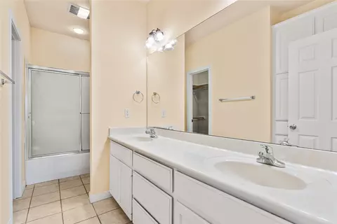 Bath - 3005 Pinto Loop, Robinson, TX 76706 photo 3 of 3