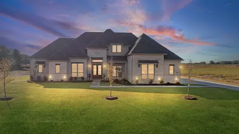 117 Lila Lake Dr, Waxahachie, TX 75165