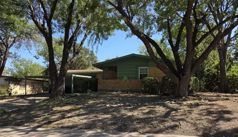 5437 Whitman Ave, Fort Worth, TX 76133