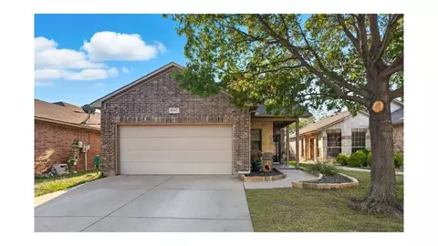 5157 Britton Ridge Ln, Fort Worth, TX 76179