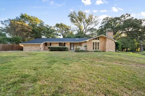 1705 Glenbrook St, Corsicana, TX 75110